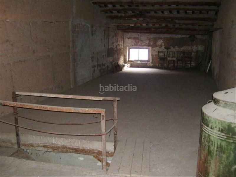 Foto 0092c03e-fa2a-4a38-82e6-2911cccd223b. Casa adosada a reformar a su gusto en Nucli Urbà Esparreguera