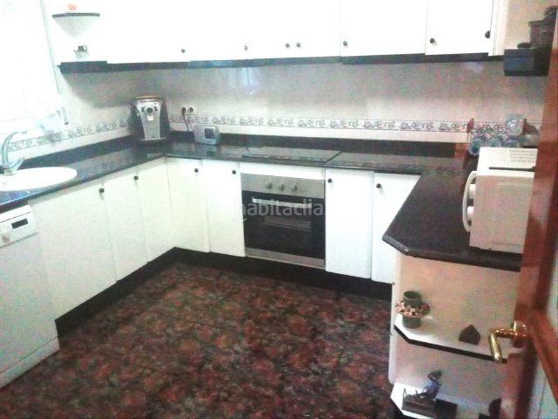 Foto 23332120-e00f-48f2-9a10-5db971e1759d. Xalet amb calefacció piscina a Can Vinyals Esparreguera