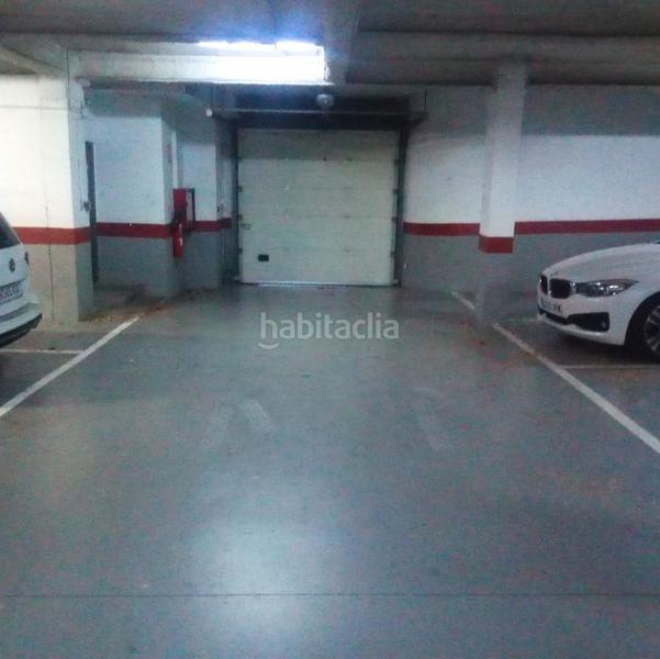 Foto 3a977643-1cd4-41c1-8e21-baba4aa90415. Motorradparkplatz in carrer del bruc 38 in Nucli Urbà Esparreguera