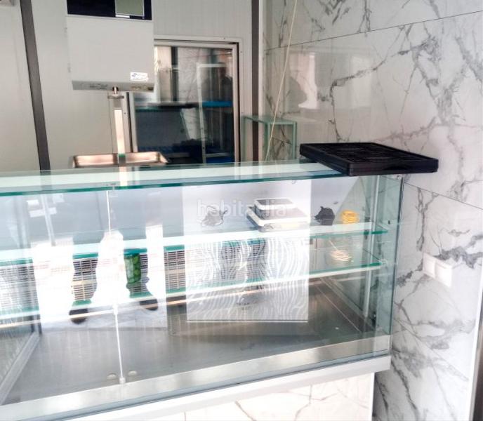 Foto 2c7072f9-6b7a-45ee-8be9-2b1cc248b230. Local comercial  ideal tienda de alimentaciön . en Esparreguera