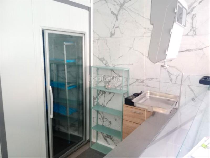 Foto 3a388a60-6705-4ad8-b46a-c87bac3765ab. Local comercial  ideal tienda de alimentaciön . en Esparreguera