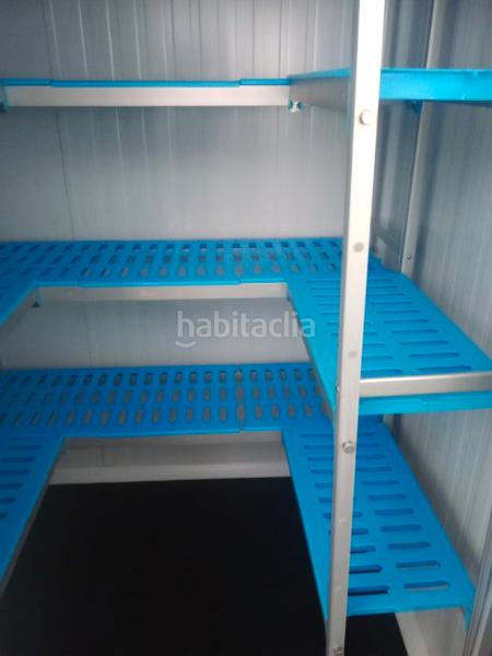 Foto b5f83f33-f579-42d0-b45e-decdbfb2f5d0. Local comercial  ideal tienda de alimentaciön . en Esparreguera