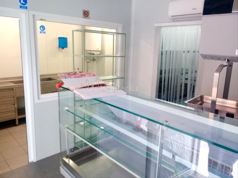 Foto cc60e8d5-8c92-4399-94ff-7ec9e2c2aced. Local comercial  ideal tienda de alimentaciön . en Esparreguera