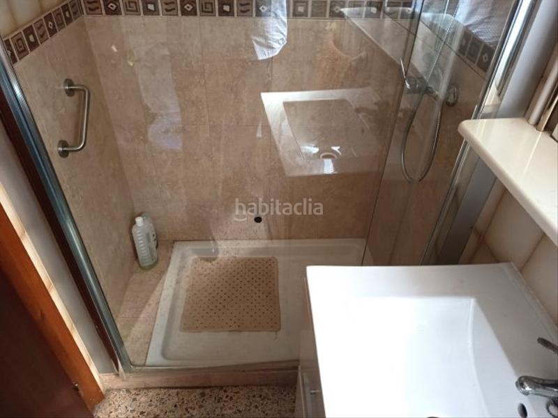 Foto 3a04ebda-32a0-4e08-b4db-1527e5a8c9db. Casa ideal para dos familias en Nucli Urbà Esparreguera