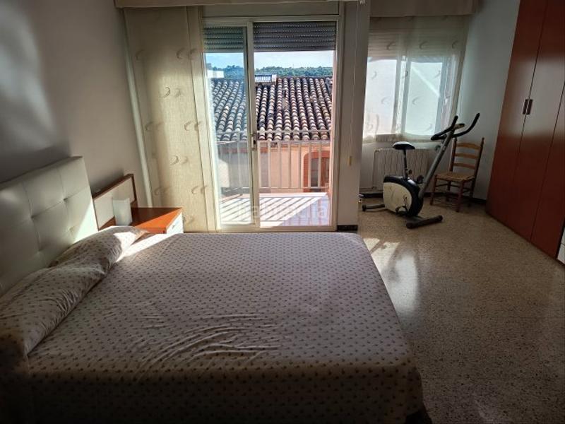 Foto 413d53b6-73a6-4bcb-a3b9-beb6dd7e9971. Casa ideal para dos familias en Nucli Urbà Esparreguera
