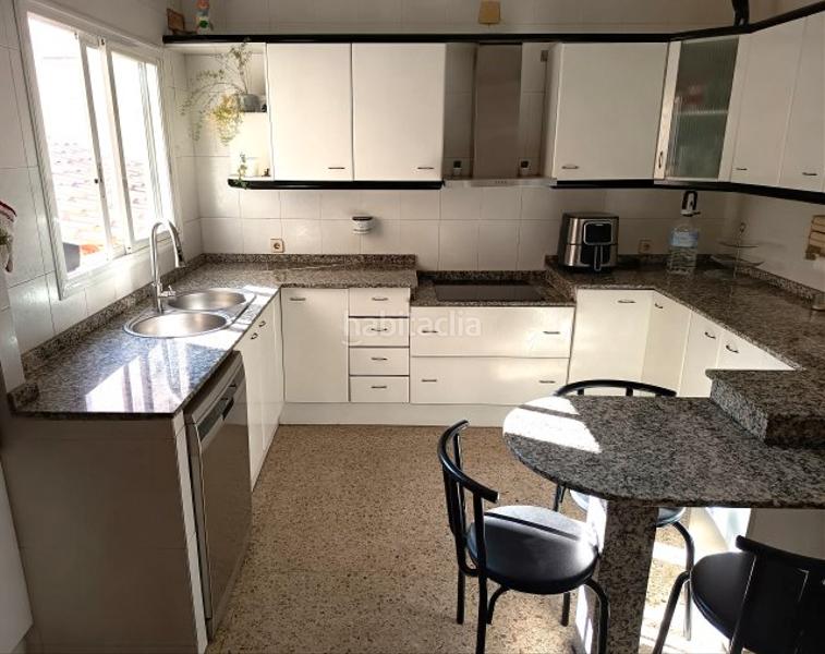 Foto 5c1ed450-9b30-40a9-b55b-945d77acf554. Casa ideal para dos familias en Nucli Urbà Esparreguera