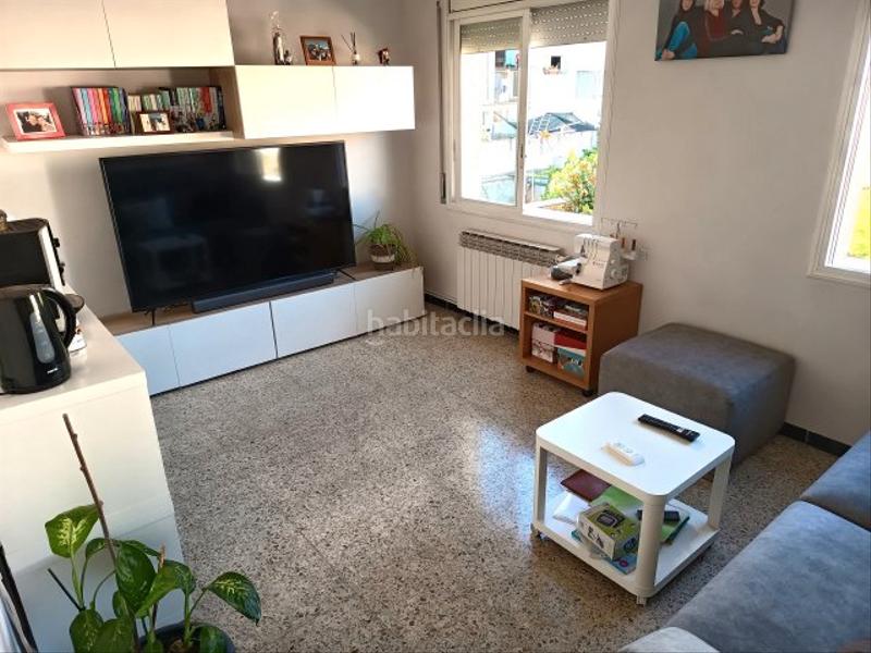 Foto 6cd427fd-4a1f-4f37-a301-46fc5e176581. Casa ideal para dos familias en Nucli Urbà Esparreguera