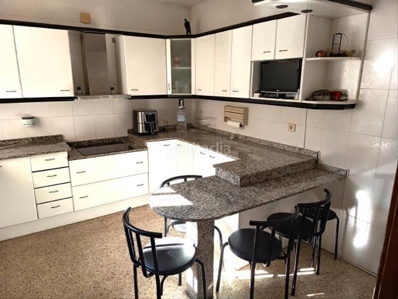 Foto b9e49984-e767-4de5-8c8d-87226257b825. Casa ideal para dos familias en Nucli Urbà Esparreguera