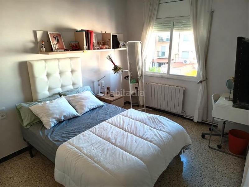 Foto db951842-ecef-4846-be50-2aa8bc96d307. Casa ideal para dos familias en Nucli Urbà Esparreguera