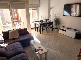 Casa in Nucli Urbà. Ideal para dos familias