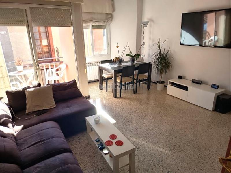 Foto fd71599a-c76a-4d58-8cad-8f27263af308. Casa ideal para dos familias en Nucli Urbà Esparreguera