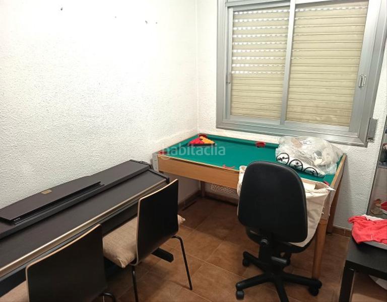 Foto 96e2f8c9-983d-43fe-bfca-446440e968f7. House with fireplace heating parking in Mas d´en Gall Esparreguera