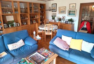 Etagenwohnung in Nucli Urbà. Para entrar