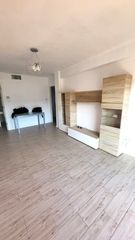 Etagenwohnung in Nucli Urbà. Para entrar