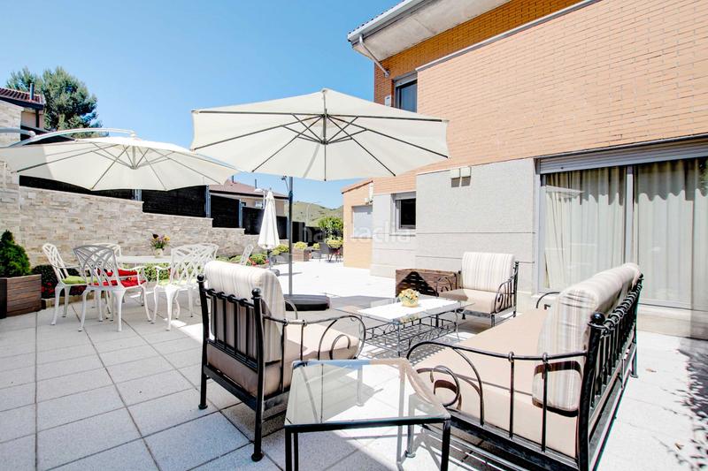 Foto 50ff24f8-41e7-423a-8bb3-7499930bb67e. Maison jumelée avec chauffage dans El Robledal Villalbilla
