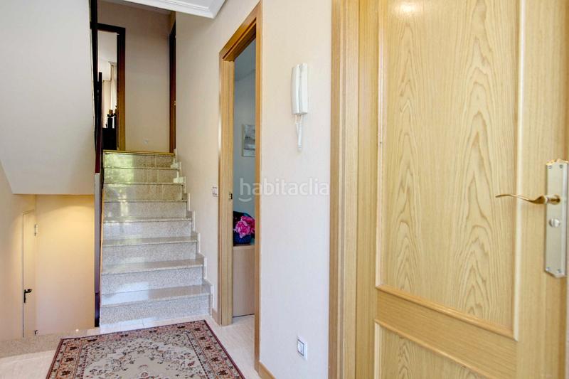 Foto b9a8d1cb-5d0b-4ca5-89b5-9b16c49d6065. Maison jumelée avec chauffage dans El Robledal Villalbilla