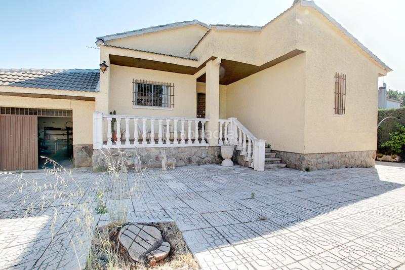 Foto 6a65b890-3983-46a7-9901-d55af62200c6. Chalet con camino riscaldamento parcheggio piscina in Nuevo Baztán