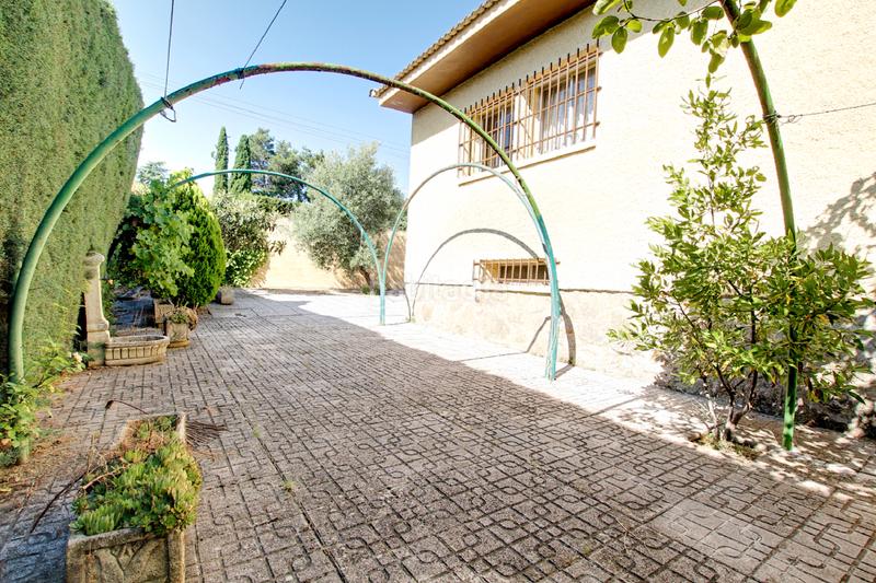 Foto dc06ac53-cc20-4b41-b752-f290a84a4965. Chalet con camino riscaldamento parcheggio piscina in Nuevo Baztán