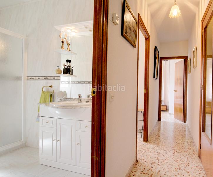 Foto ed45ad4d-e3fc-4908-9195-e6b2b112e422. Chalet con camino riscaldamento parcheggio piscina in Nuevo Baztán