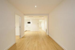 Location Appartement  Ronda sant antoni maria claret 43