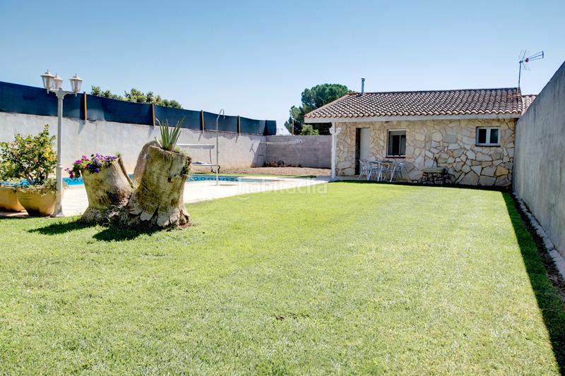 Foto 9837552c-d66d-41dd-b630-f373a7679be8. Casa bifamiliare con riscaldamento parcheggio piscina in Mejorada del Campo