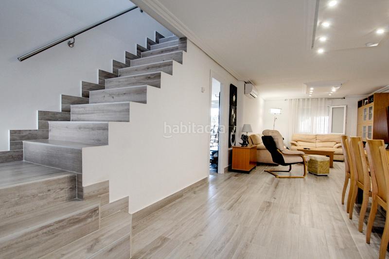 Foto a22b05f1-aa3a-401c-af85-de0892c50779. Casa bifamiliare con riscaldamento parcheggio piscina in Mejorada del Campo