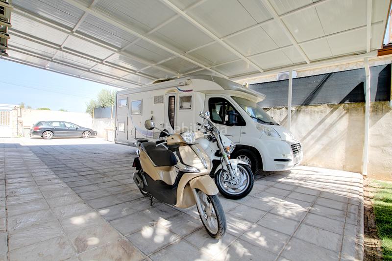 Foto aea995fa-ea6e-426a-ab27-bc525ca7f2ef. Casa bifamiliare con riscaldamento parcheggio piscina in Mejorada del Campo