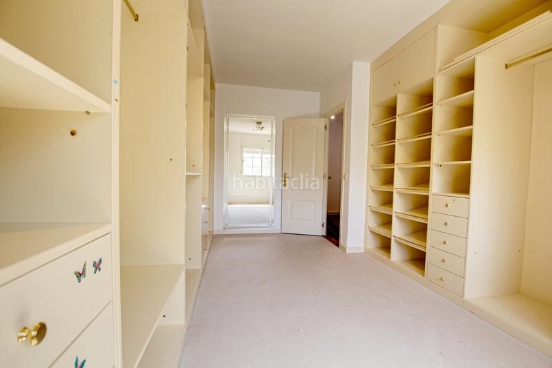 Foto 7d8f8f6c-5969-45fe-9479-5b06e5c47b6c. Casa adosada el hogar que siempre imaginaste… solo necesita tu toque. en Loeches