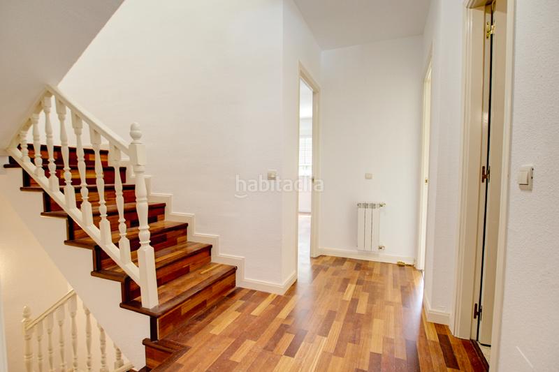 Foto 8674d37e-6b06-4e99-8177-a53119046445. Casa adosada el hogar que siempre imaginaste… solo necesita tu toque. en Loeches