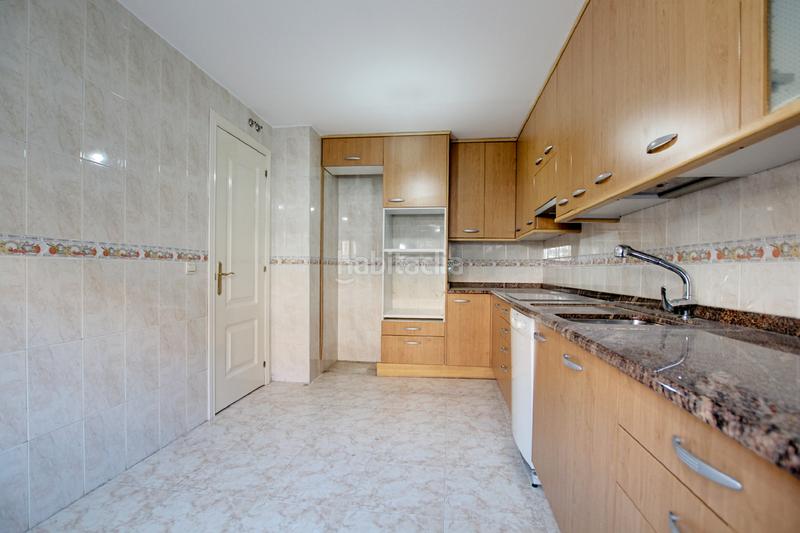 Foto ac334f15-8d11-4925-a619-e8b873ba94bb. Casa adosada el hogar que siempre imaginaste… solo necesita tu toque. en Loeches