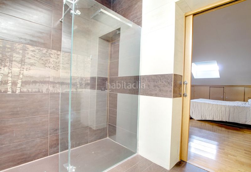 Foto bed14560-e15e-4f28-816f-10296365d832. Xalet amb calefacció aparcament piscina a Eurovillas Nuevo Baztán