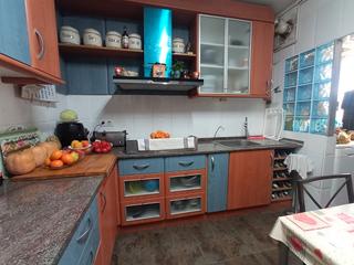 Appartement  Carrer de l'alguer. Tarragona piso de 3 hb molt luminós.