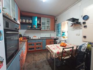 Etagenwohnung  Carrer de l'alguer. Tarragona piso de 3 hb molt luminós.