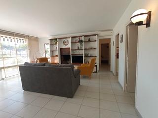 Apartament a Vilafortuny Platja. Vilafortuny 3 habitacions a 100 metros de la playa.