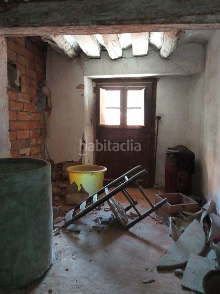 Foto 12e524ec-3dba-4f35-8b6a-e26251316959. Masía casa de pueblo de 270m2 a reformar en Vimbodí