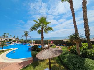 Appartement en Gran va de la manga 17. Urbanizacin en primera lnea del mar mediterrneo.