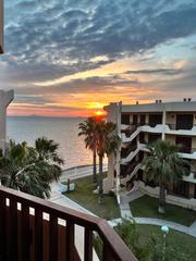 Appartement à Gran vía de la manga 123. Apartamento en primera línea del mar menor.