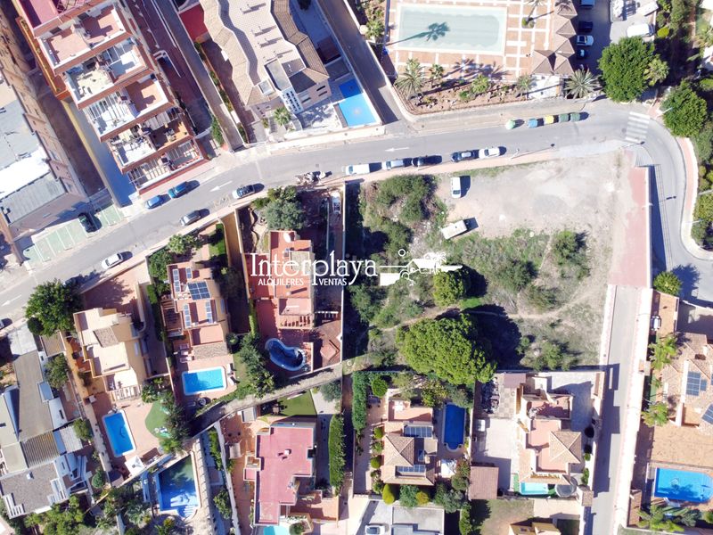 Foto 61e6fd10-77b1-4fed-8db6-8390f7f554da. Terreny residencial a plaza calnegre 51 a Zona Galúa - Calnegre Manga del Mar Menor (La)