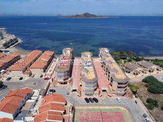 Casa en Calle v 36. Urbanizaci�n en primera l�nea del mar menor.