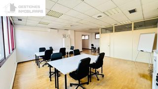 Rent Office space in Villaverde Alto. Area hogar