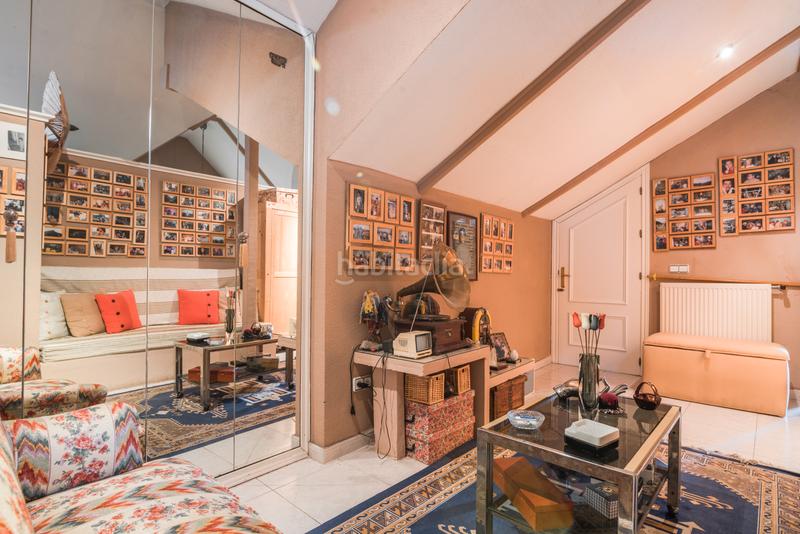 Foto 7ab5de83-517b-4ceb-8554-d941c5de238b. Chalet con camino riscaldamento parcheggio piscina in Madrid