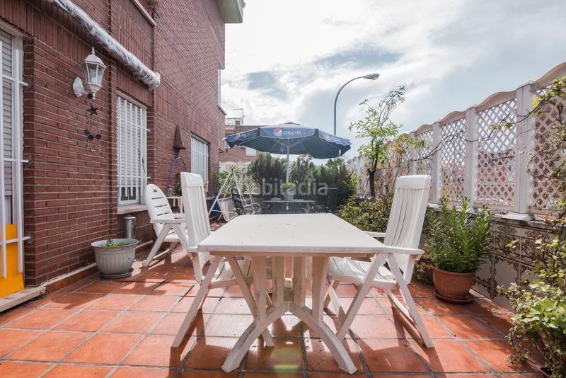 Foto fc79a569-9b40-46ae-b909-1c09125f1711. Chalet con camino riscaldamento parcheggio piscina in Madrid