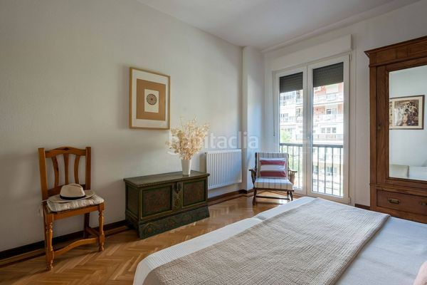 Foto c19a9a31-bce6-406b-8315-94aa62bab295. Pis amb calefacció aparcament piscina a Pacífico Madrid