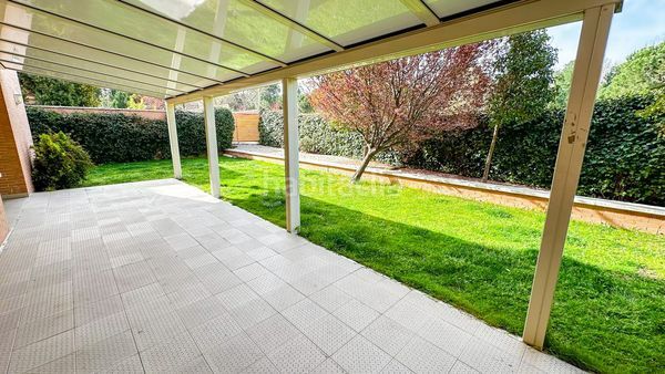Foto 6a901b1d-30e2-4af4-8c7c-0025444e2db0. Rent flat with parking pool in Valdemarín Madrid