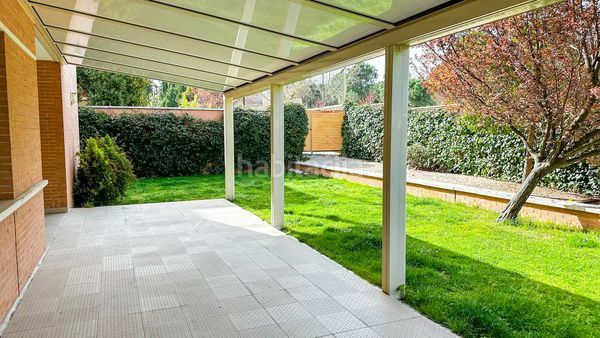 Foto c792c416-eade-4705-906e-50d2f07d720e. Rent flat with parking pool in Valdemarín Madrid