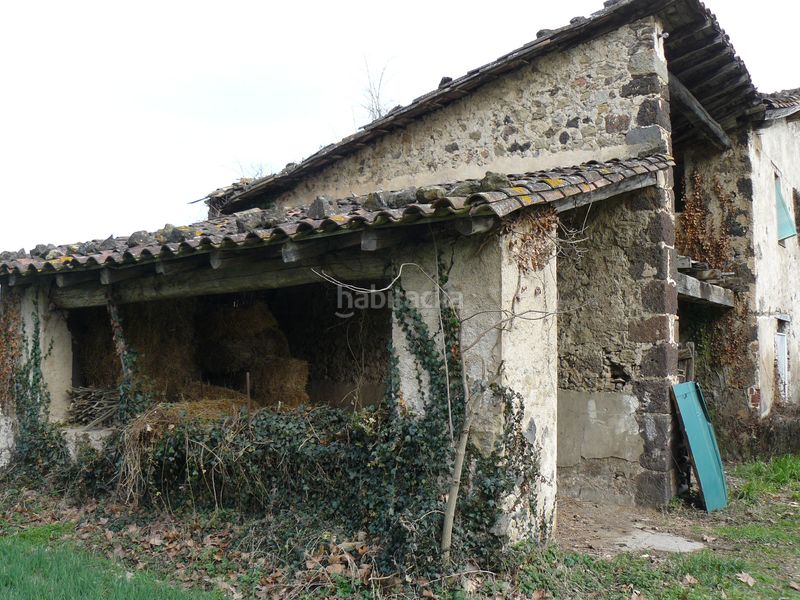 Foto ebc2f6c7-4dcf-4ce1-9bf0-e2e2970caef7. Country house in Preses (Les)