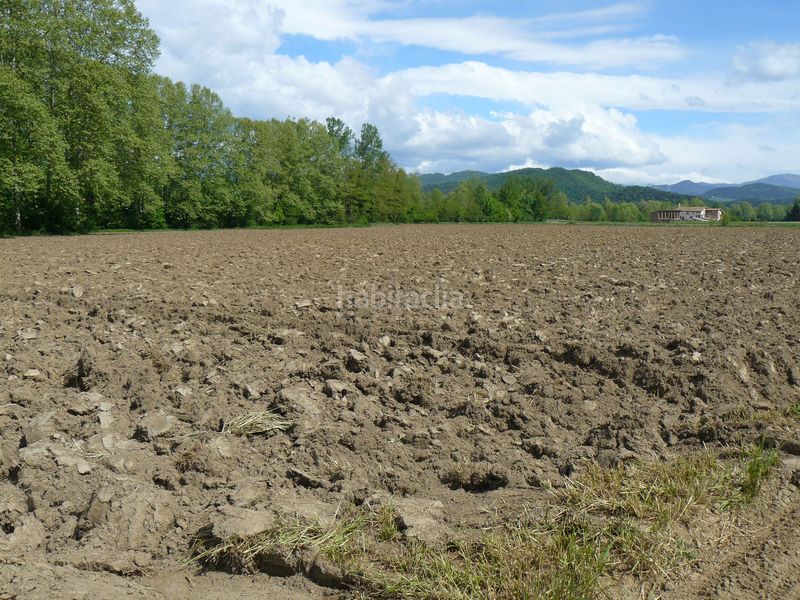 Foto f53ded9a-04eb-4041-bd19-7cca609fa839. Country house in Preses (Les)