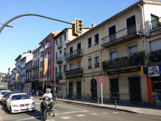 Casa a Olot. Edificio para inversion en el centro de olot