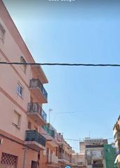 Flat in Bonavista. Piso esquinero con mucha luz