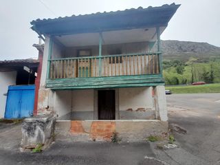 House  Calle parteayer 5. Casa  muy bien situada. libre de cargas